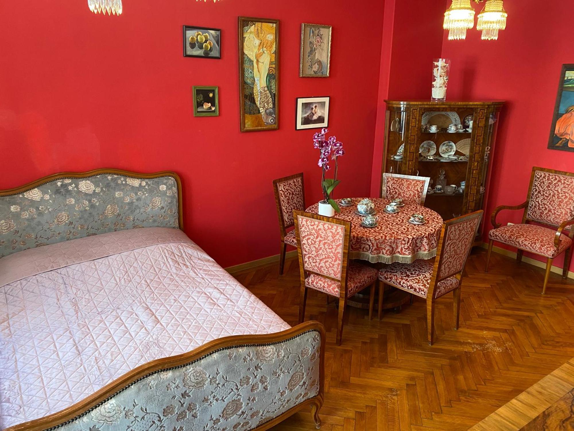 Retro Big Apartment With Two Balconies And Lift Karlovy Vary Dış mekan fotoğraf